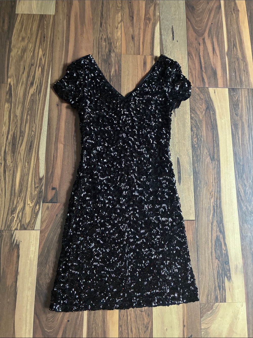 Black Sequin V-Neck Short Sleeve Dress